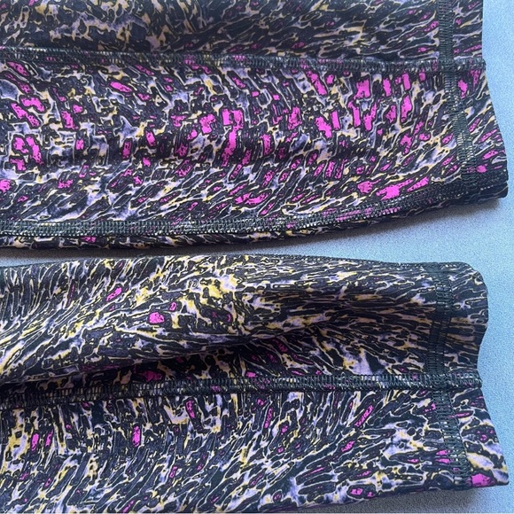 Lululemon Athletica Multicolor Patterned Leggings - Picture 7 of 8